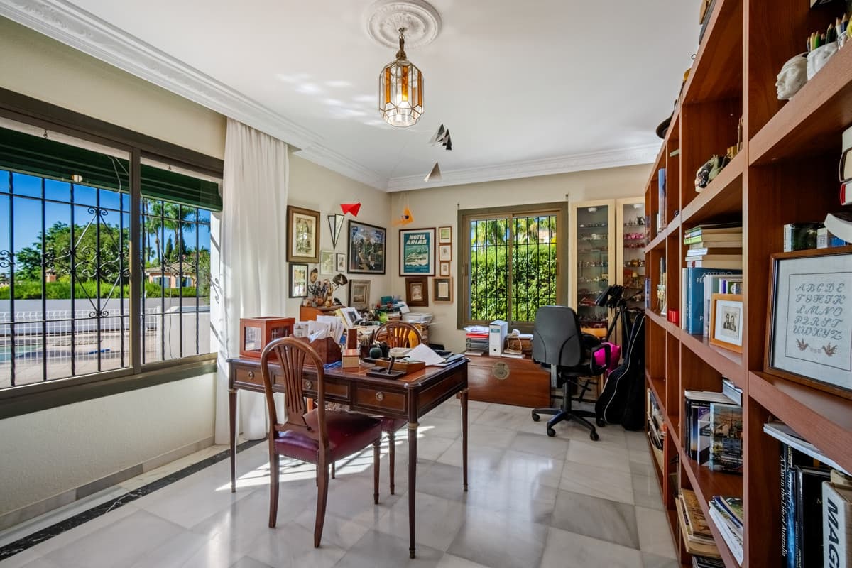 Detached Villa in Marbella — photo 10 of 10