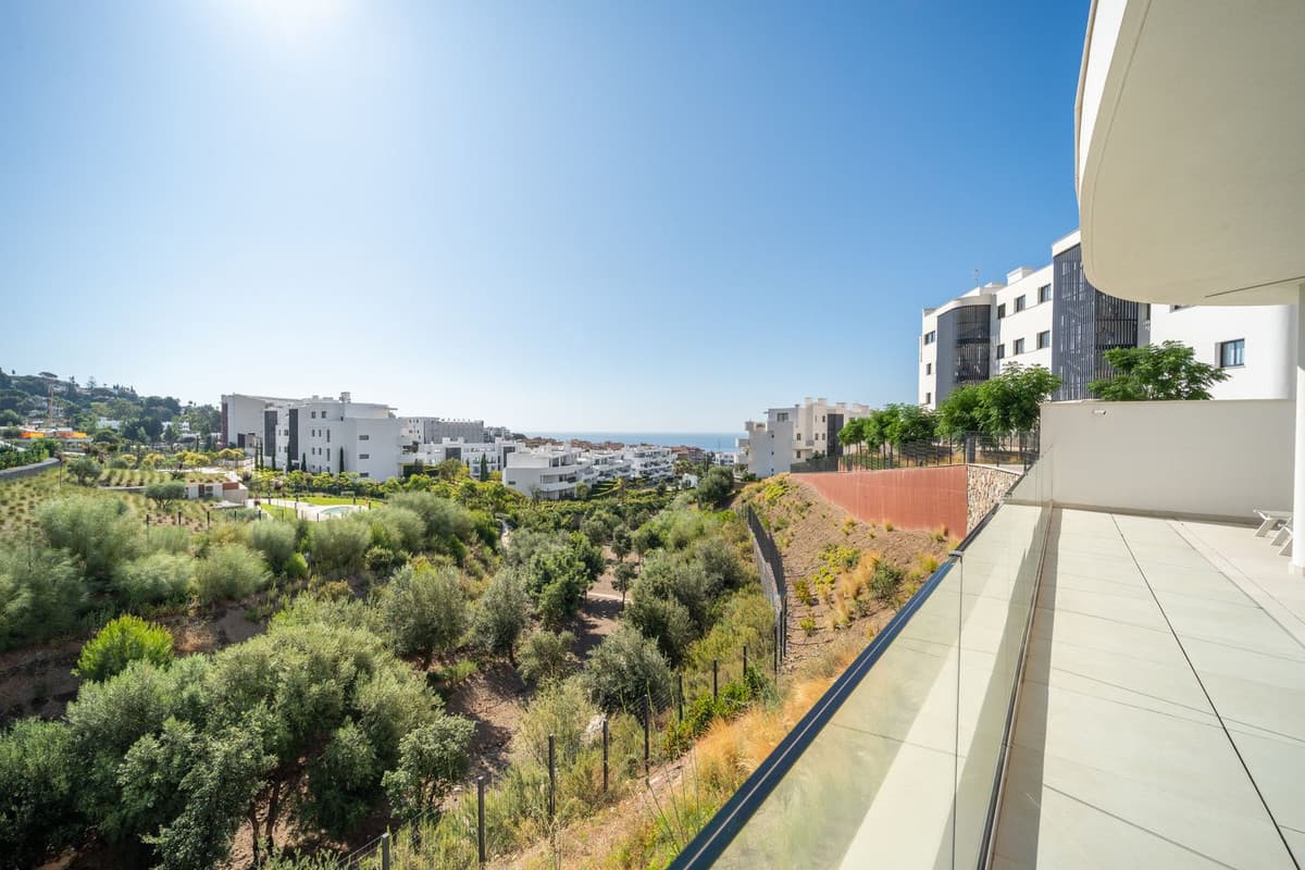 Ground Floor Apartment in Higueron — photo 9 of 10