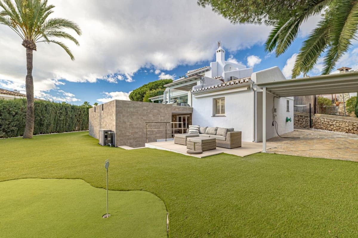 Detached Villa in Las Chapas — photo 9 of 10