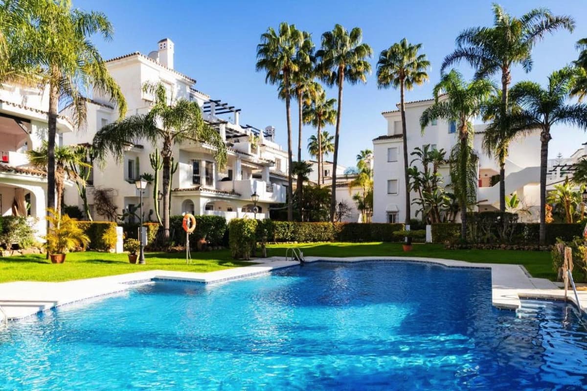 Ground Floor Apartment in Nueva Andalucía — photo 1 of 10