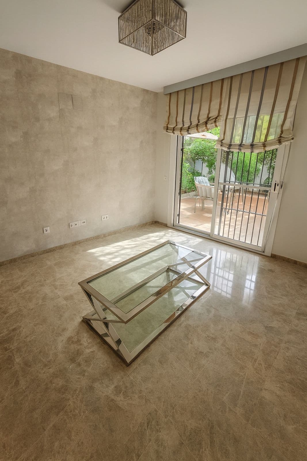 Ground Floor Apartment in Nueva Andalucía — photo 2 of 10
