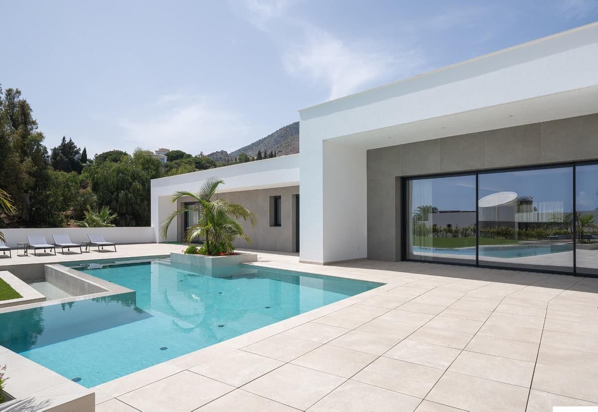 Detached Villa in Benalmadena Costa — photo 7 of 10