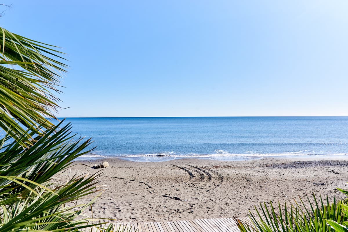 Ground Floor Apartment in Estepona — photo 1 of 10