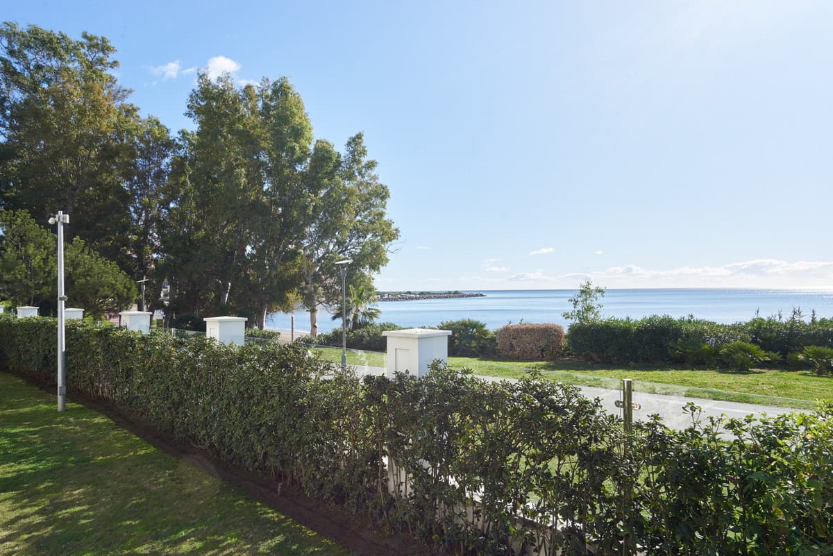 Ground Floor Apartment in Estepona — photo 2 of 10