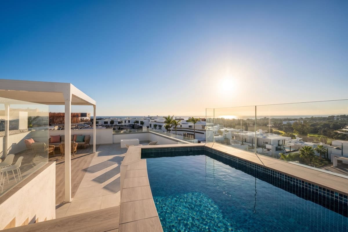 Penthouse in Santa Clara — photo 1 of 10