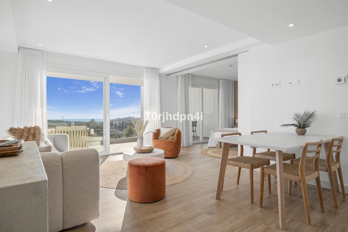 Middle Floor Apartment in Casares — photo 1 of 10
