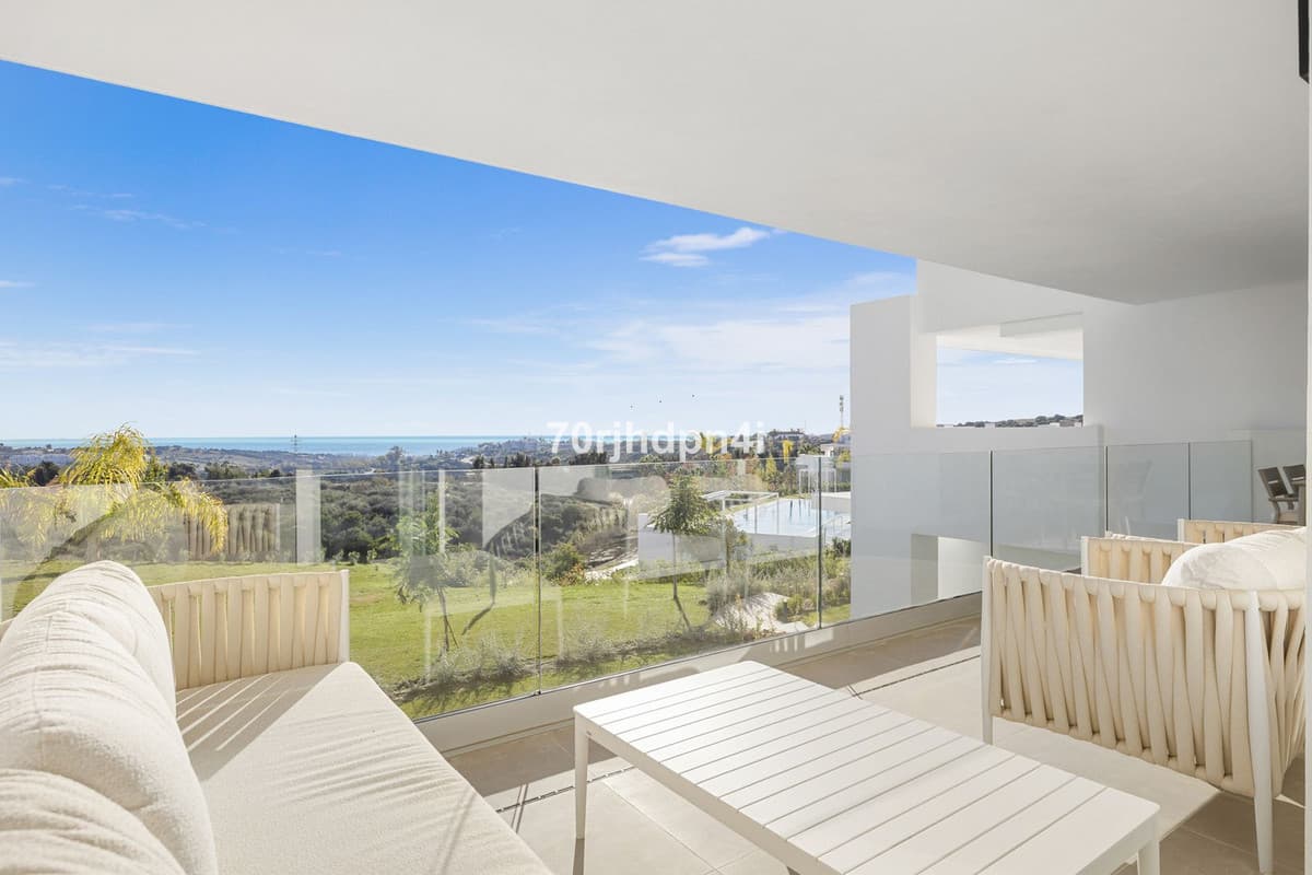 Middle Floor Apartment in Casares — photo 6 of 10