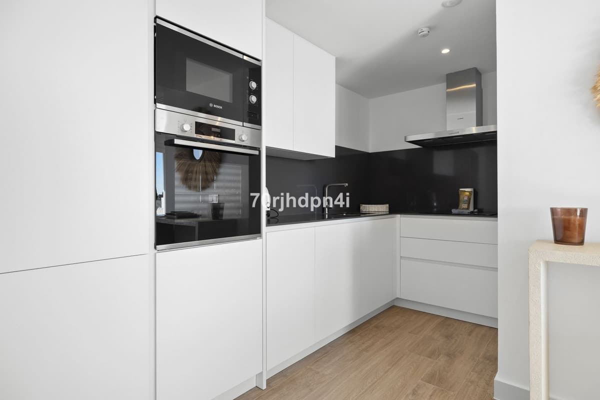 Middle Floor Apartment in Casares — photo 10 of 10