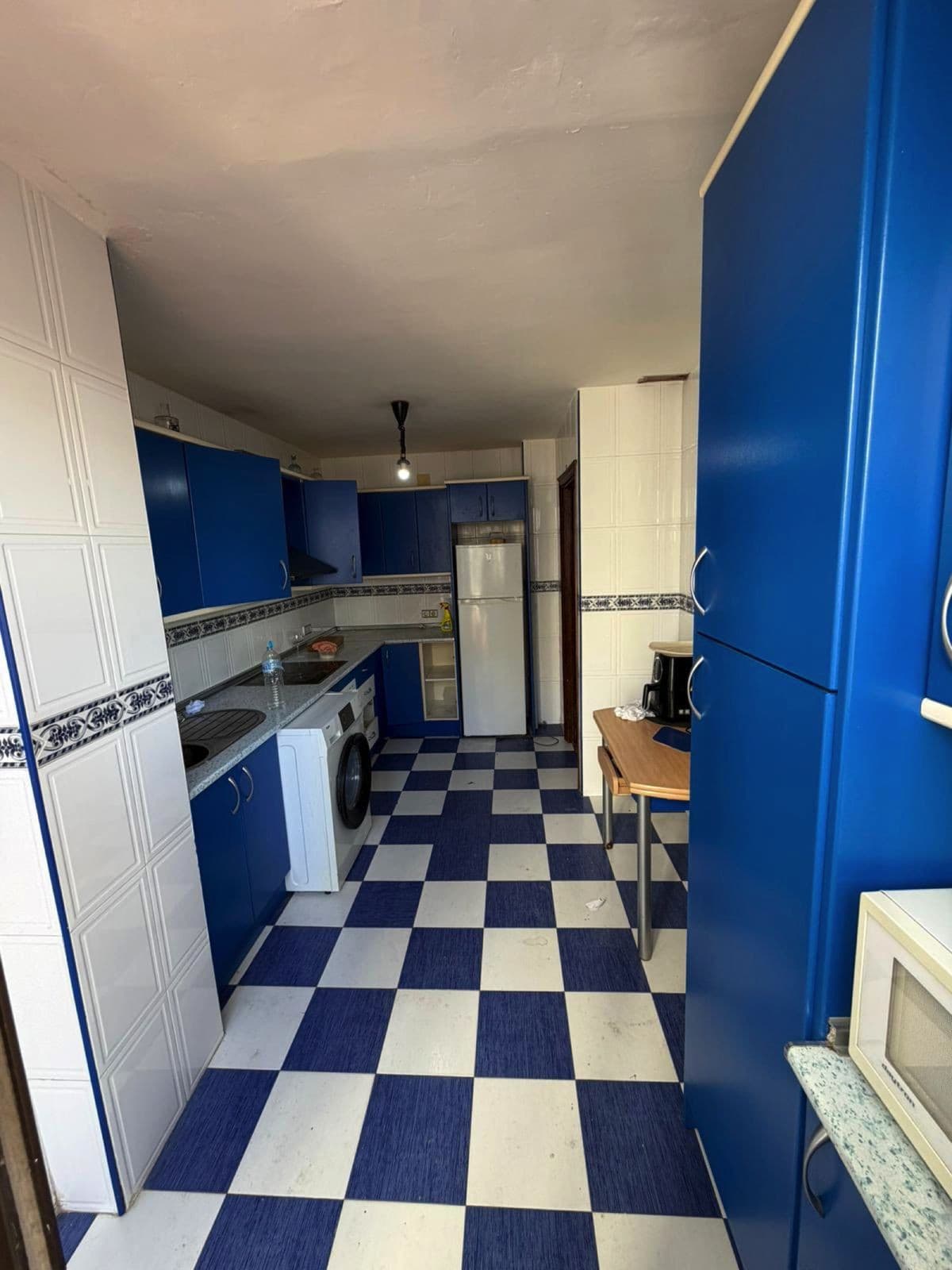 Middle Floor Apartment in San Luis de Sabinillas — photo 5 of 10