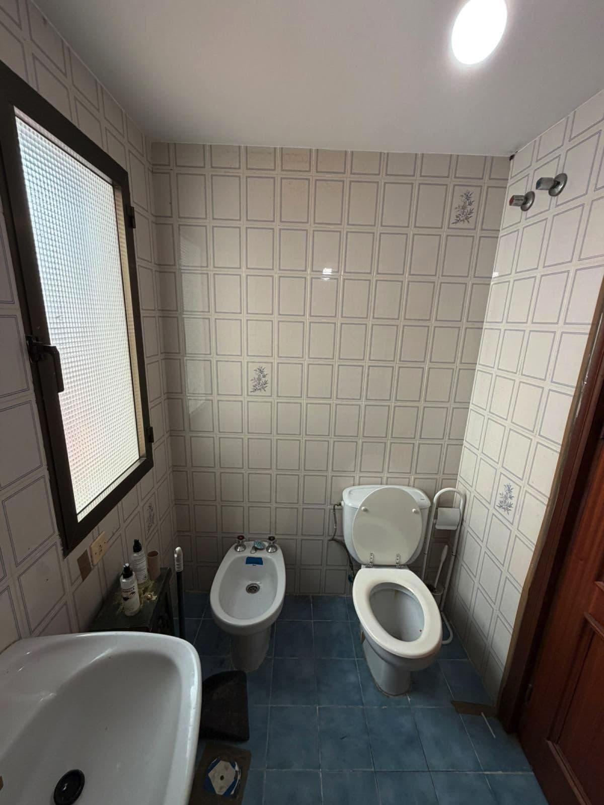 Middle Floor Apartment in San Luis de Sabinillas — photo 8 of 10