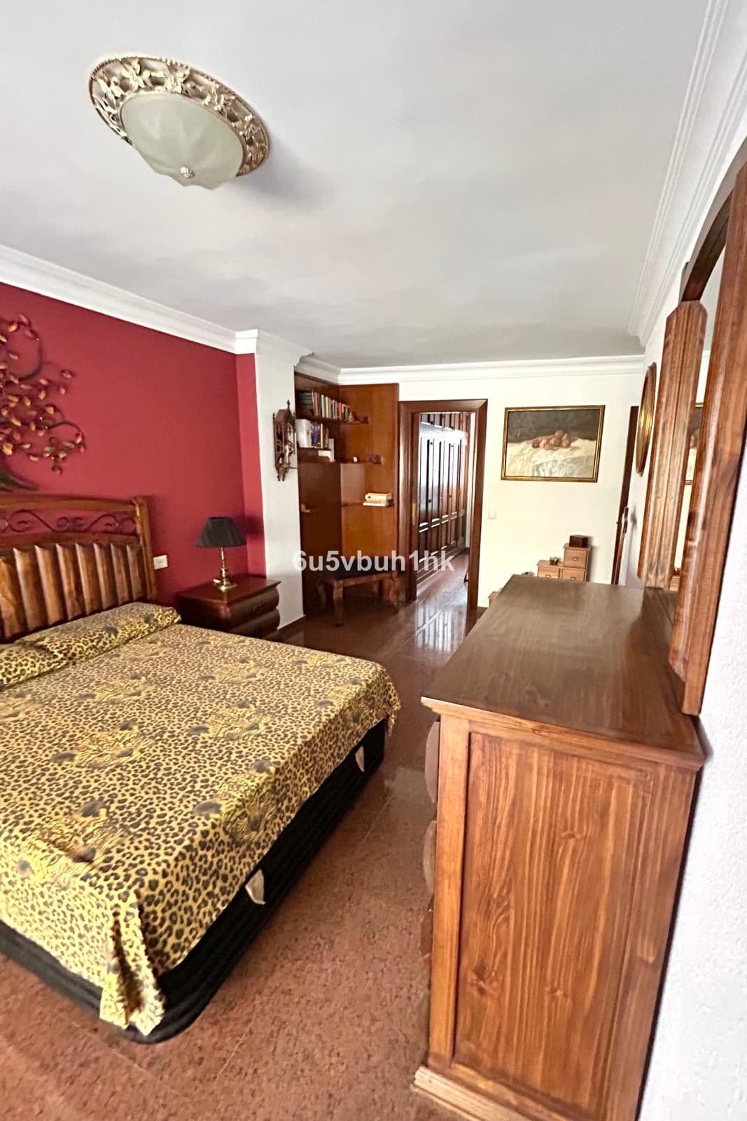 Middle Floor Apartment in Fuengirola — photo 8 of 10