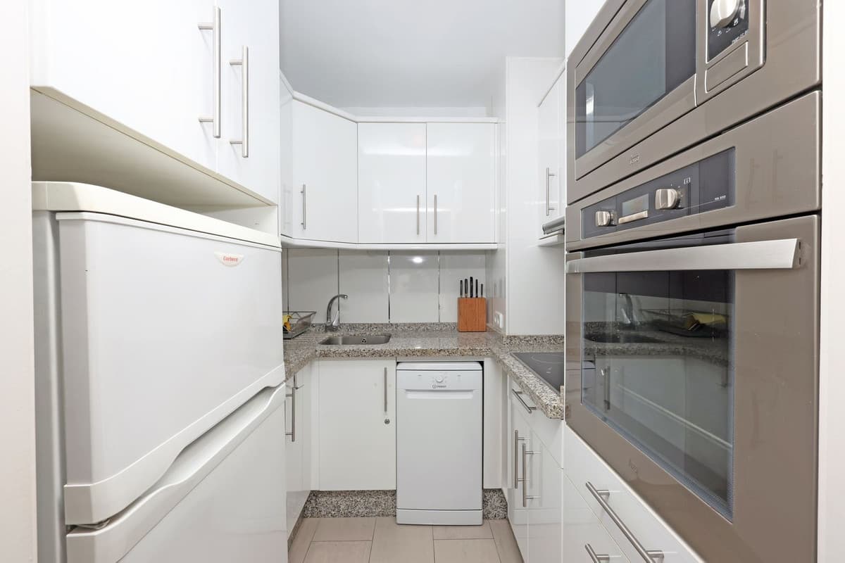 Middle Floor Apartment in Marbella — photo 6 of 10