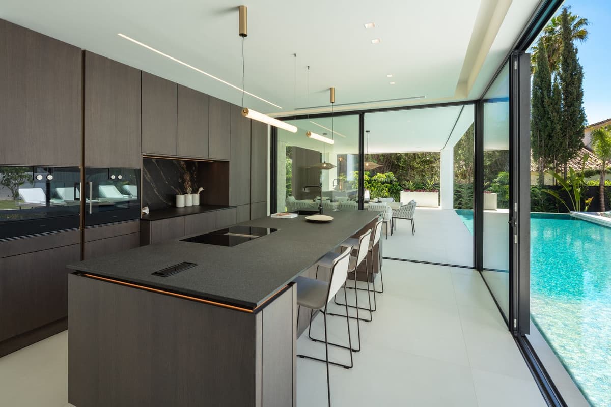 Detached Villa in Marbella — photo 2 of 10