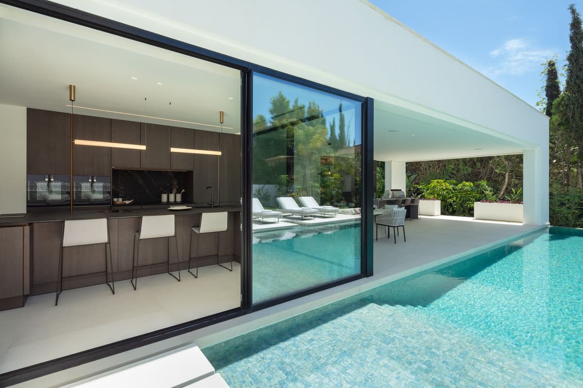 Detached Villa in Marbella — photo 3 of 10