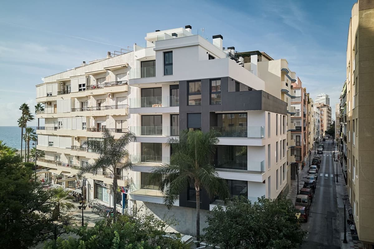 Top Floor Apartment in Estepona — photo 1 of 10