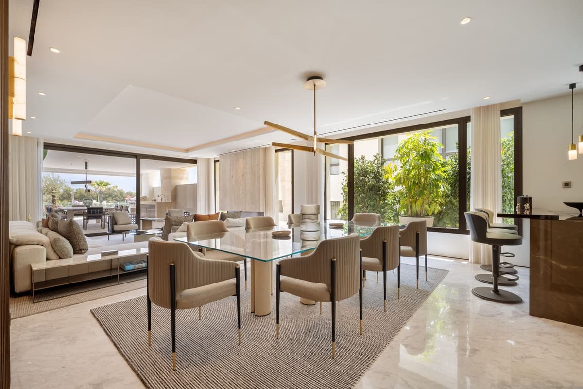 Ground Floor Apartment in Marbella — photo 3 of 10