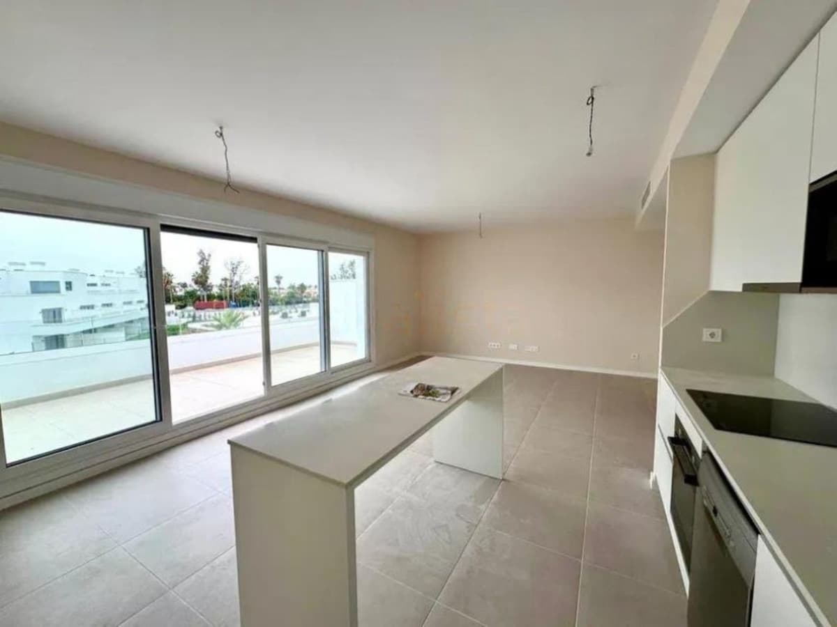 Middle Floor Apartment in Bel Air — photo 5 of 10