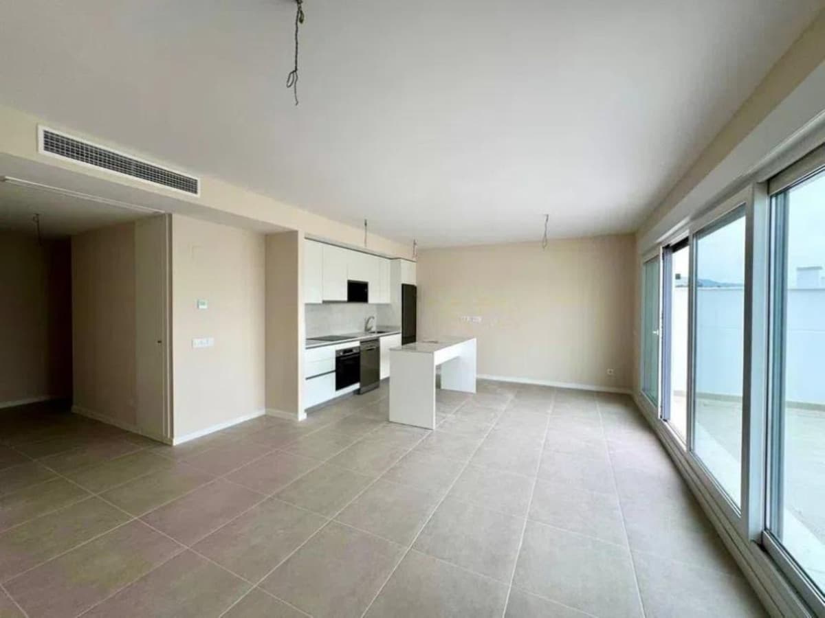 Middle Floor Apartment in Bel Air — photo 7 of 10