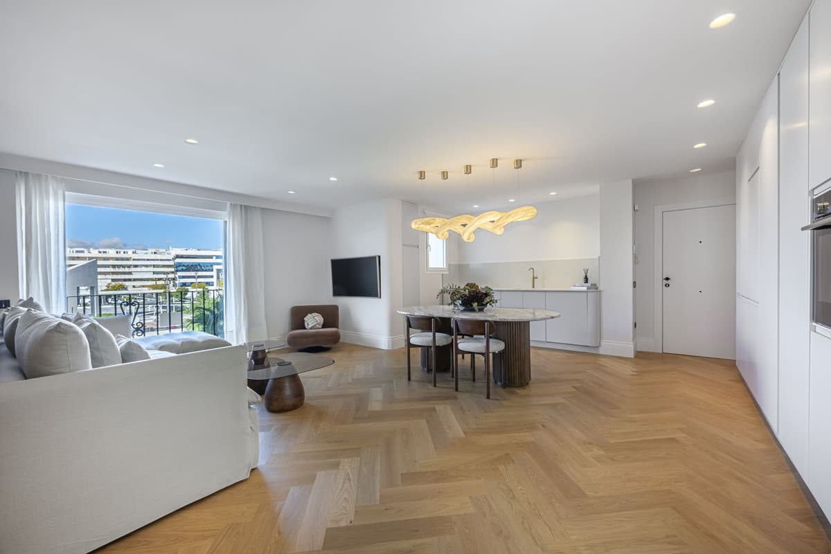 Middle Floor Apartment in Puerto Banús — photo 1 of 10
