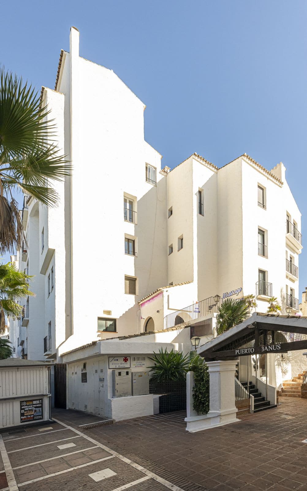 Middle Floor Apartment in Puerto Banús — photo 3 of 10