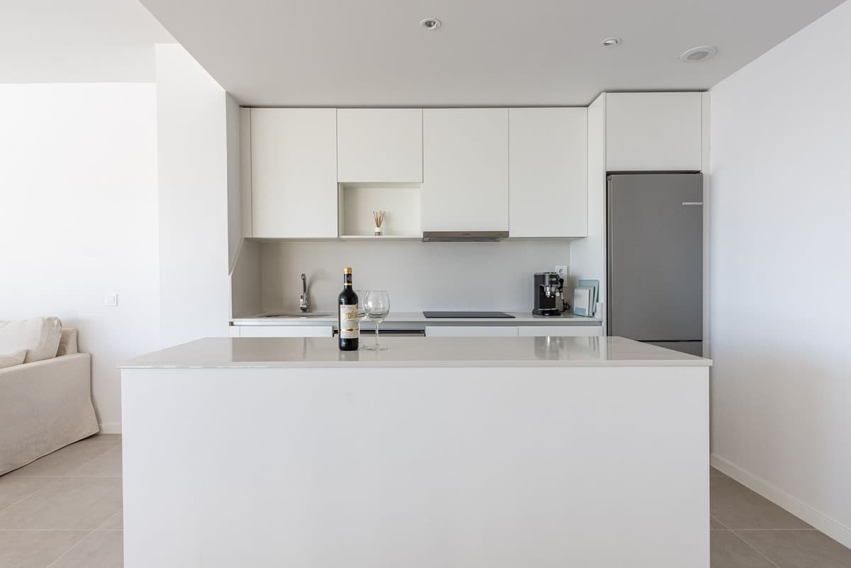Penthouse Duplex in Bel Air — photo 2 of 10