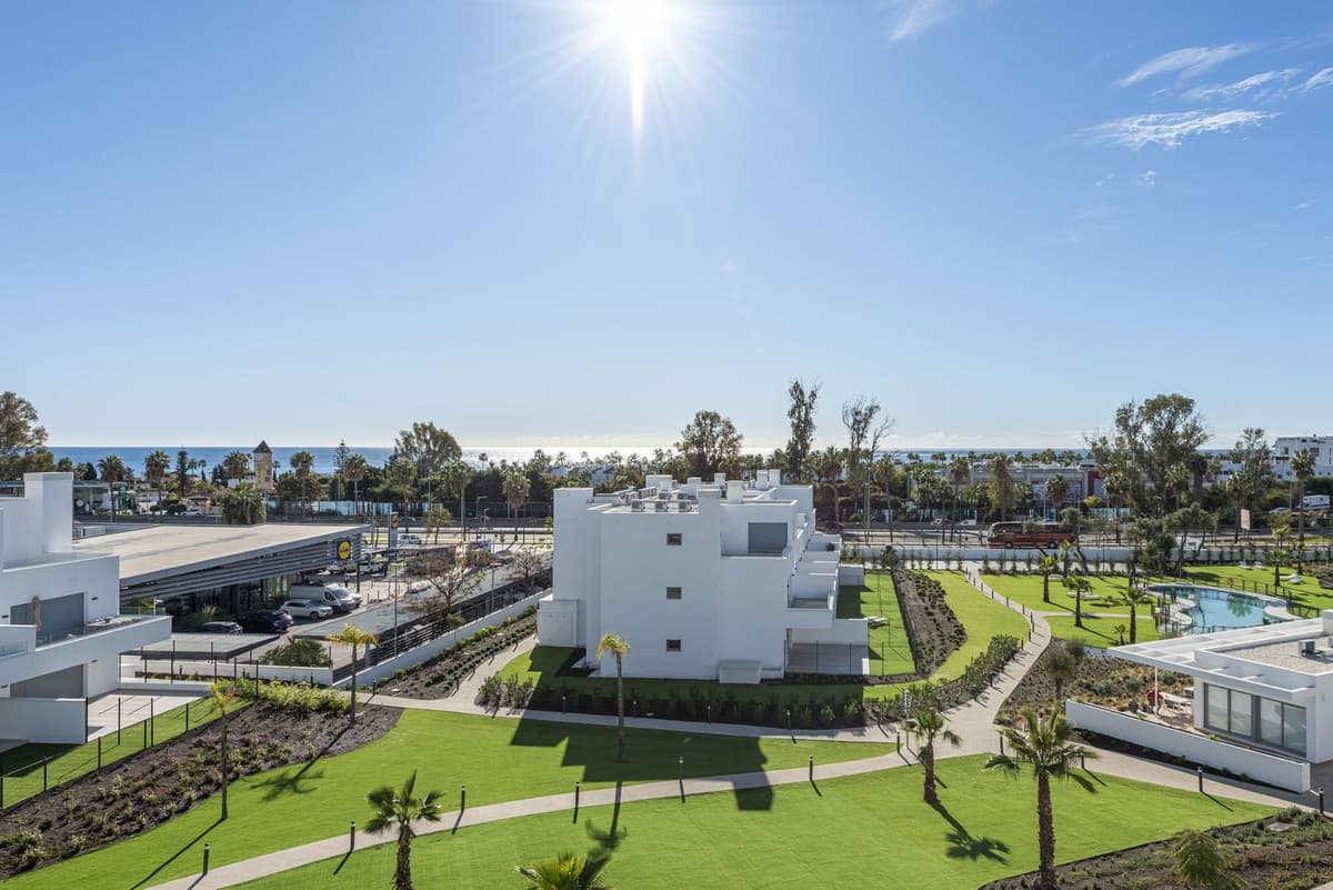 Penthouse Duplex in Bel Air — photo 7 of 10