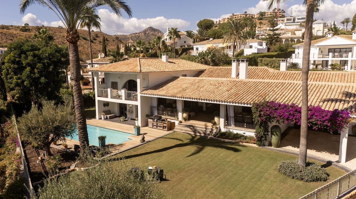 Detached Villa in El Paraiso — photo 5 of 10