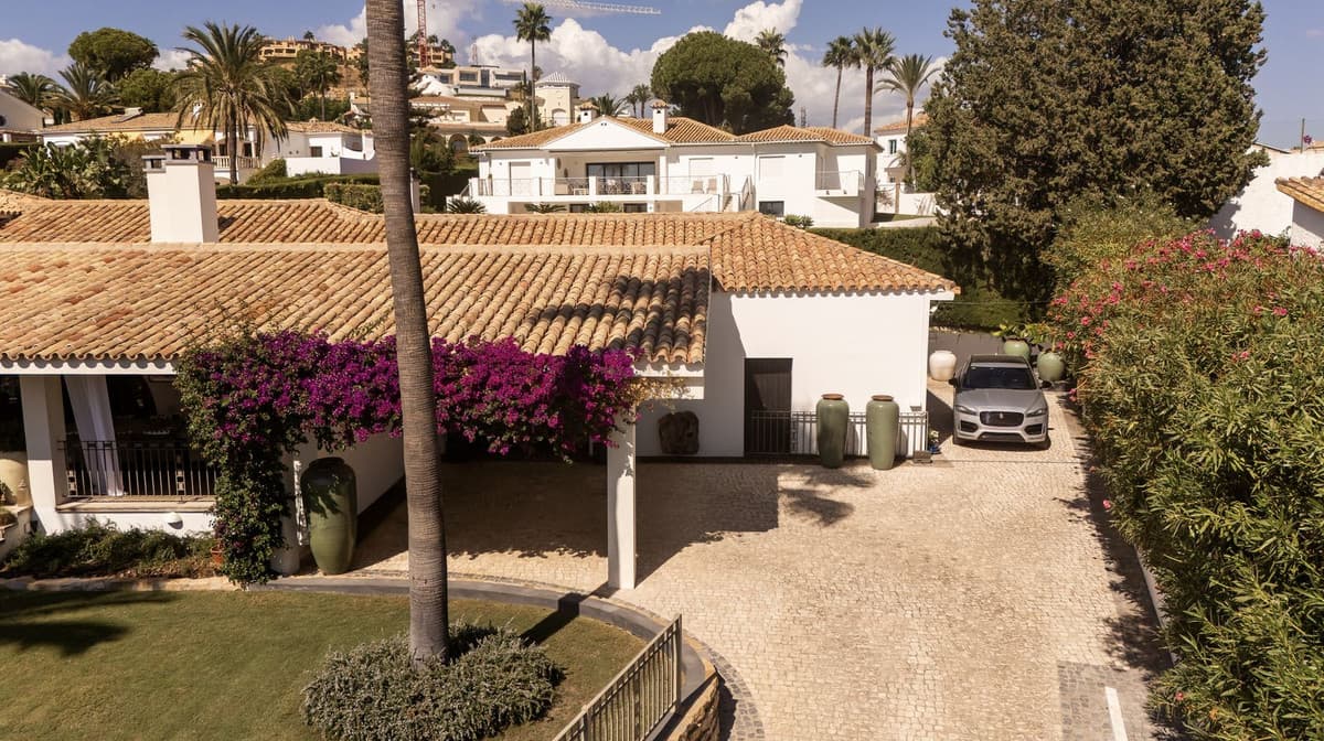 Detached Villa in El Paraiso — photo 6 of 10