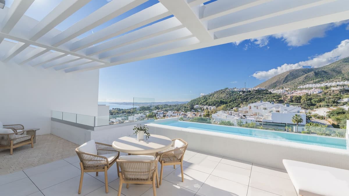Detached Villa in Benalmadena Pueblo — photo 2 of 10