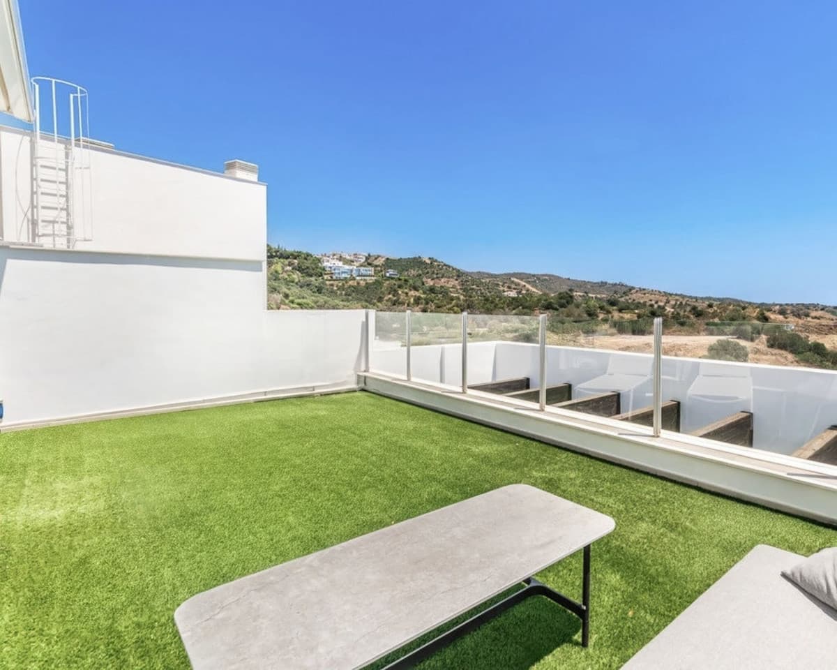 Penthouse in Altos de los Monteros — photo 3 of 10