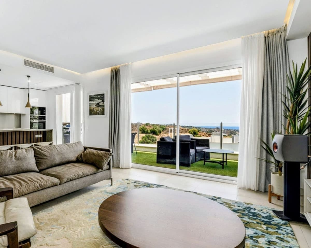 Penthouse in Altos de los Monteros — photo 6 of 10