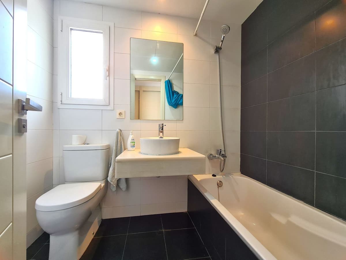 Middle Floor Apartment in Estepona — photo 6 of 10