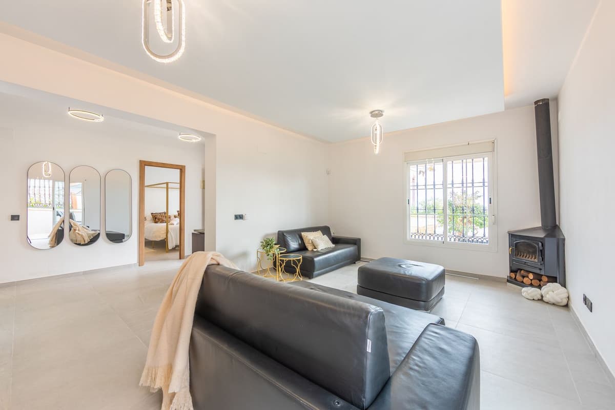 Detached Villa in La Duquesa — photo 4 of 10