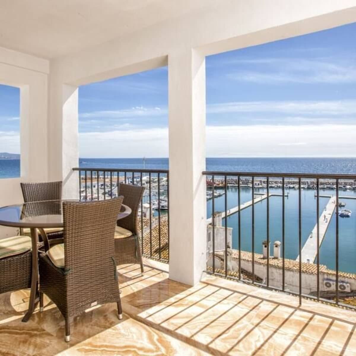 Middle Floor Apartment in Puerto Banús — photo 5 of 6