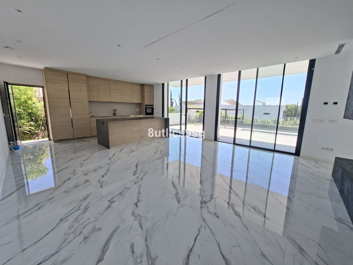 Detached Villa in Benahavís — photo 9 of 10