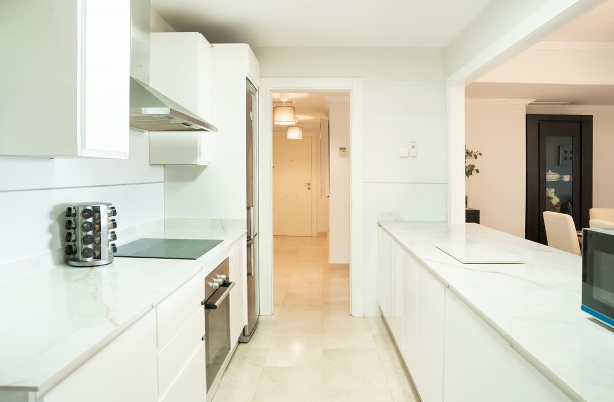 Ground Floor Apartment in Benahavís — photo 9 of 10