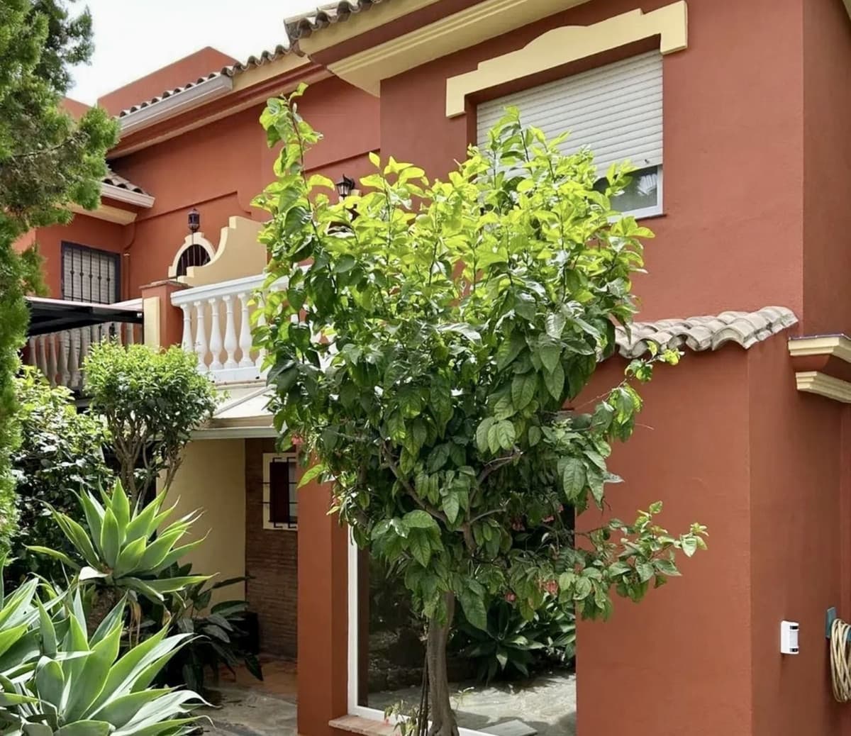 Semi-Detached House in Estepona — photo 5 of 10