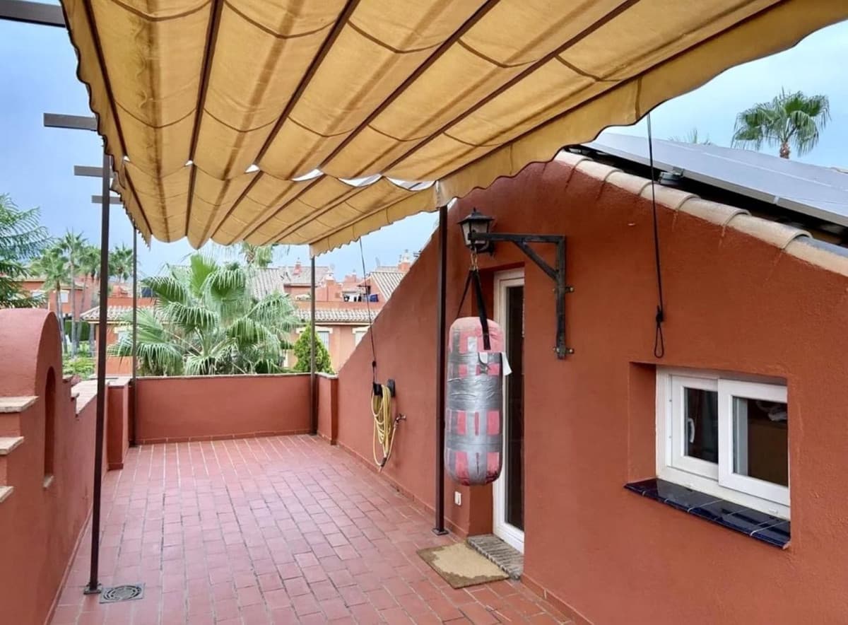 Semi-Detached House in Estepona — photo 6 of 10