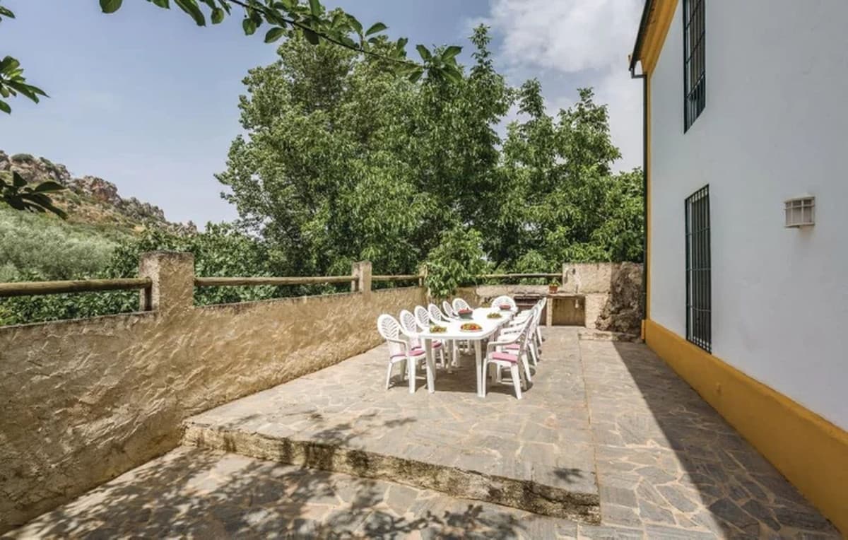 Cortijo in Cuevas del Becerro — photo 4 of 10