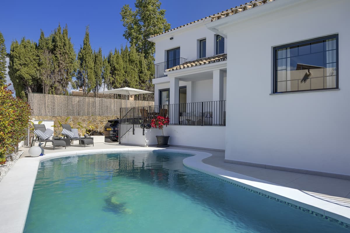 Detached Villa in Guadalmina Alta — photo 1 of 10