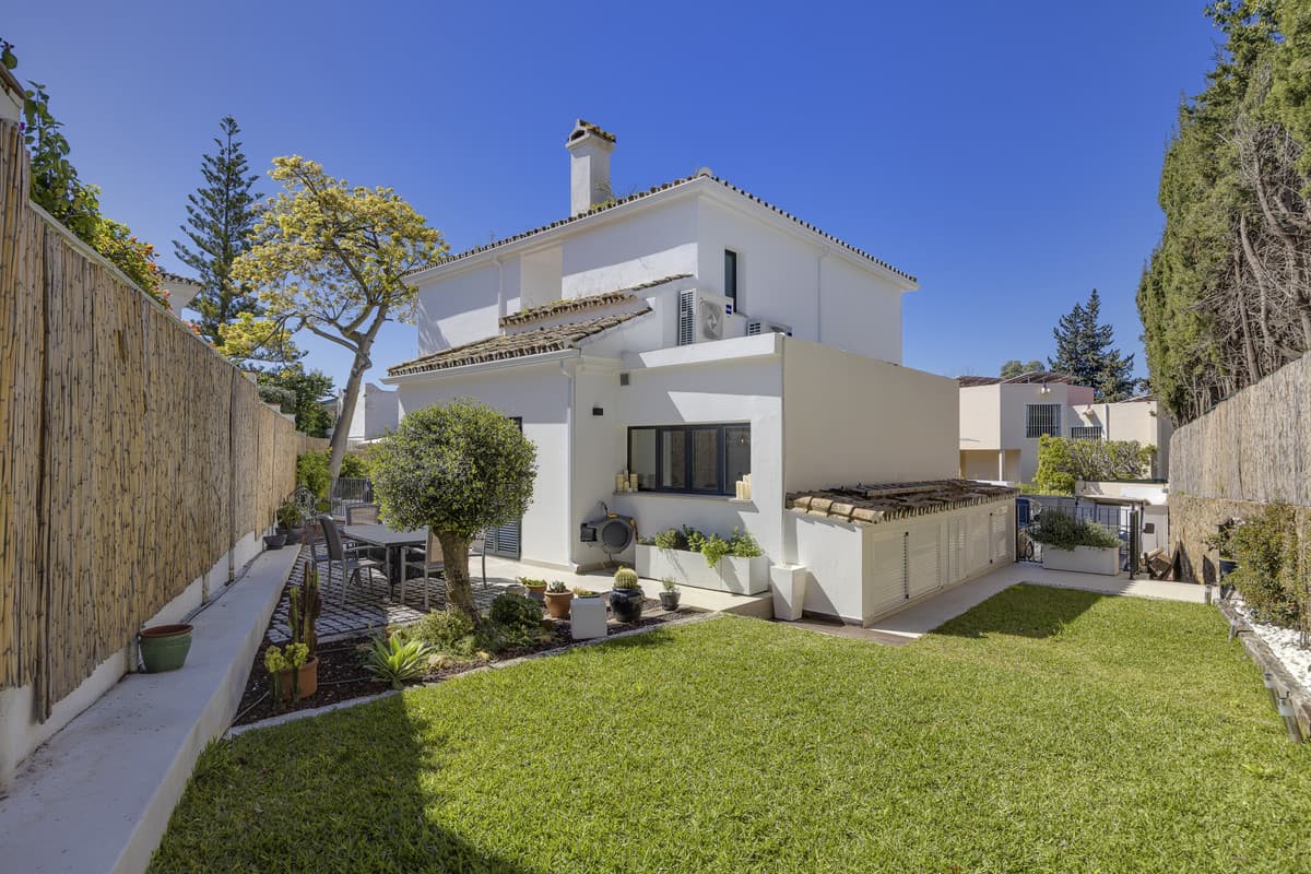Detached Villa in Guadalmina Alta — photo 9 of 10