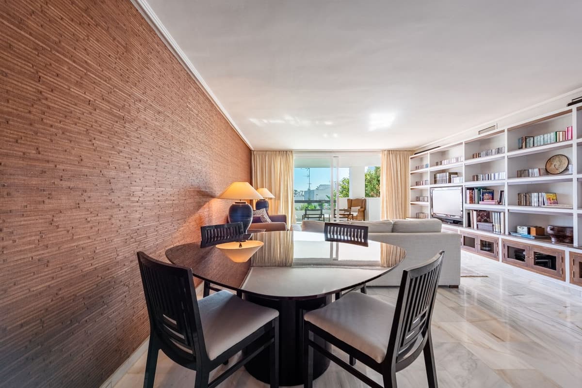 Middle Floor Apartment in Bel Air — photo 5 of 10