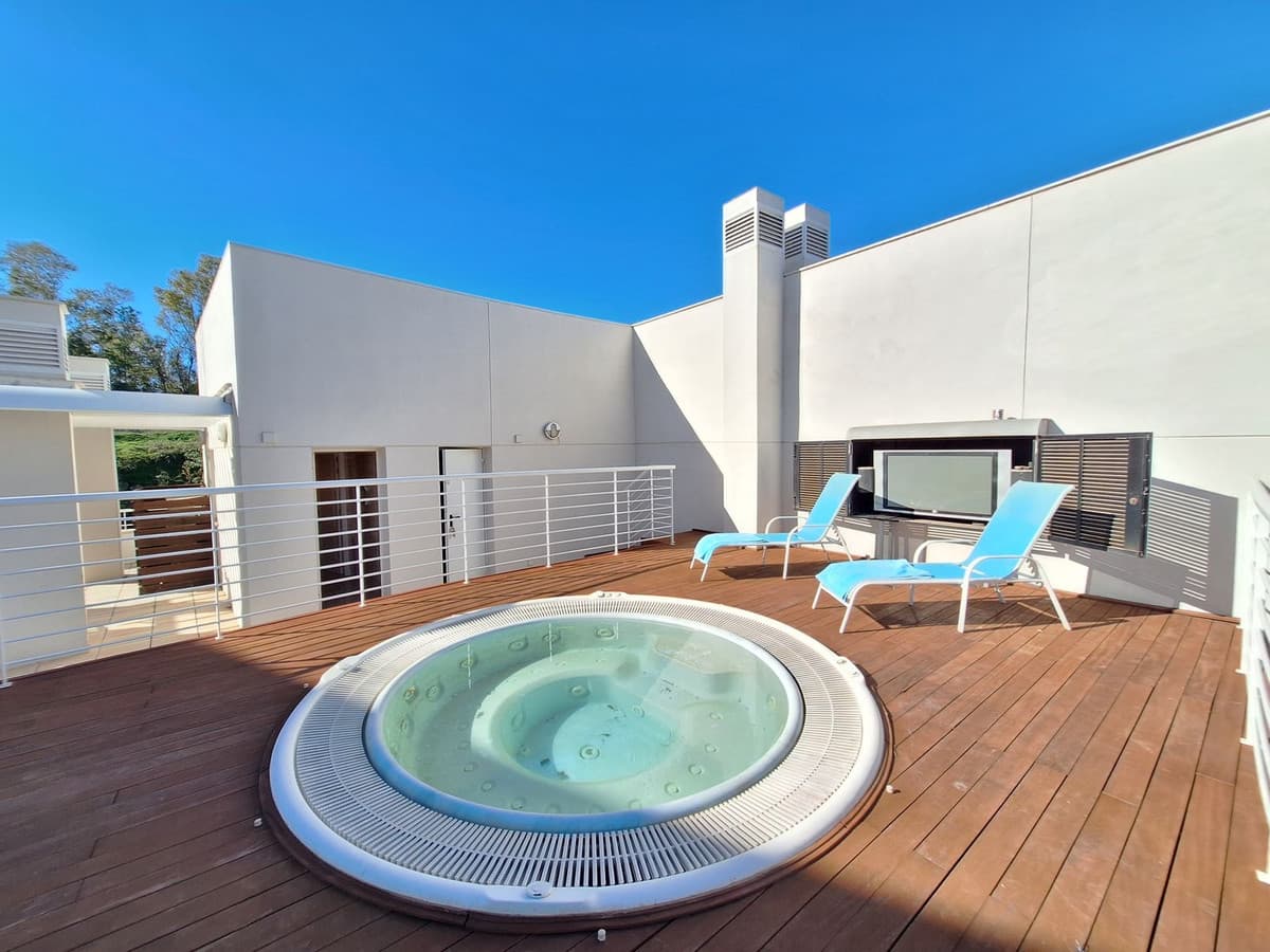 Penthouse Duplex in Nueva Andalucía — photo 1 of 10