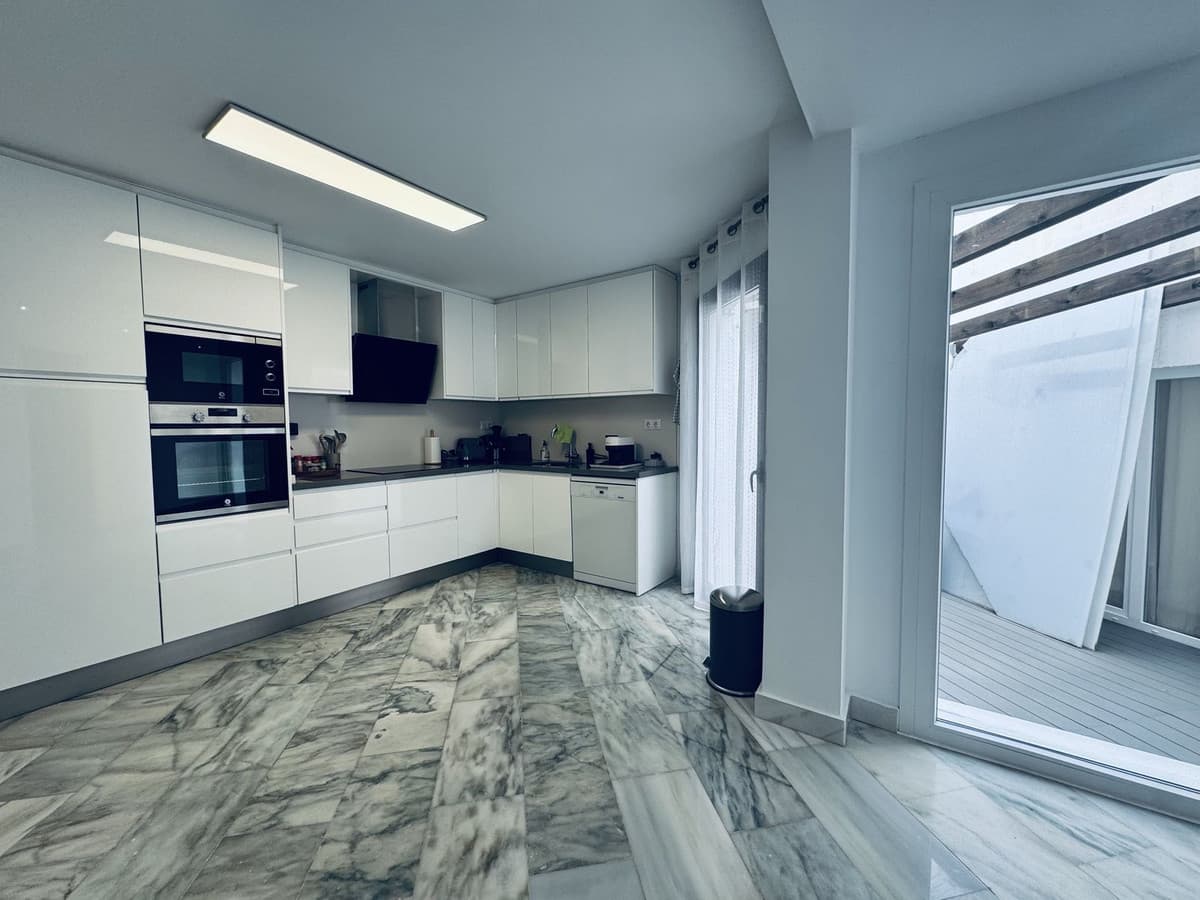 Ground Floor Apartment in Marbella — photo 7 of 10