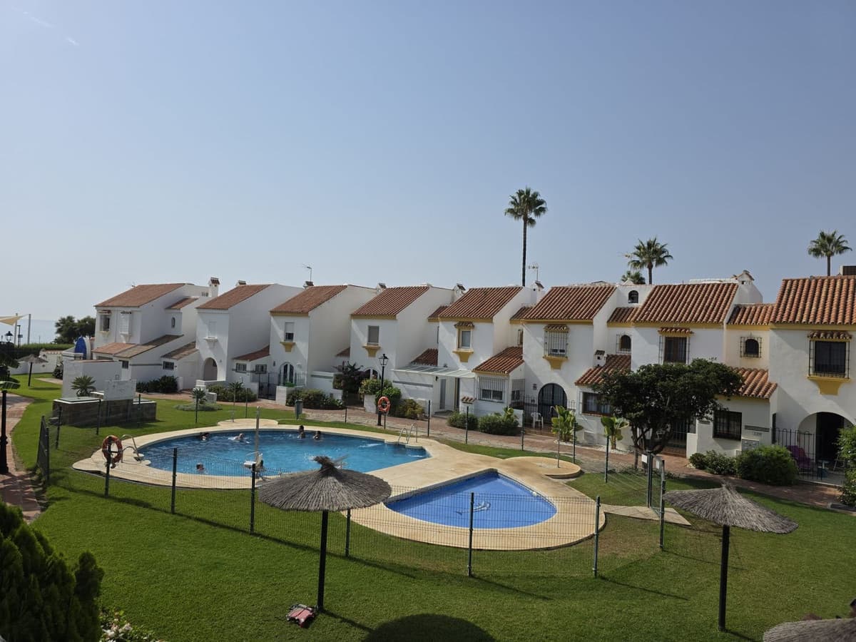 Townhouse in Casares Playa — photo 1 of 10