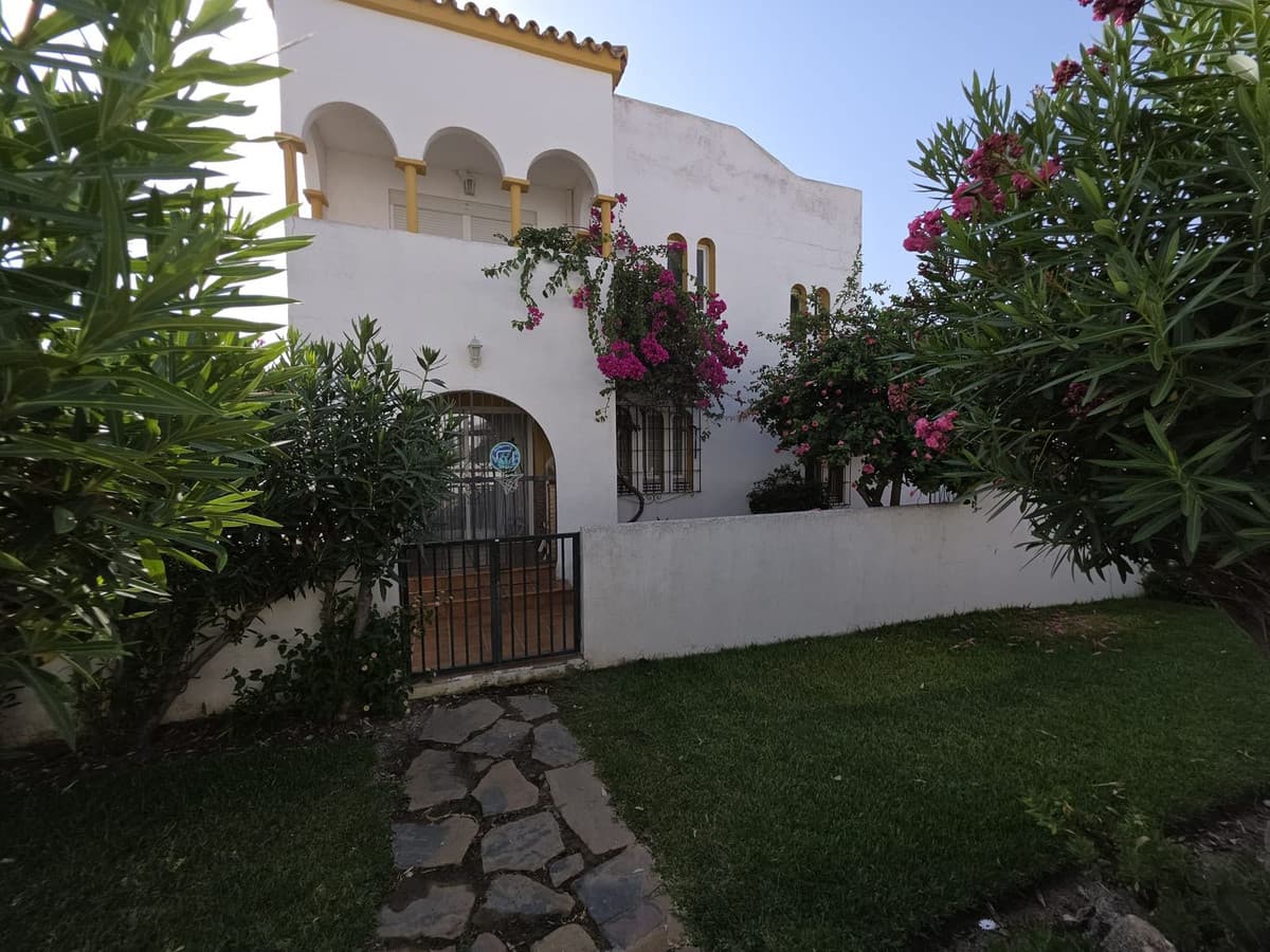 Townhouse in Casares Playa — photo 2 of 10