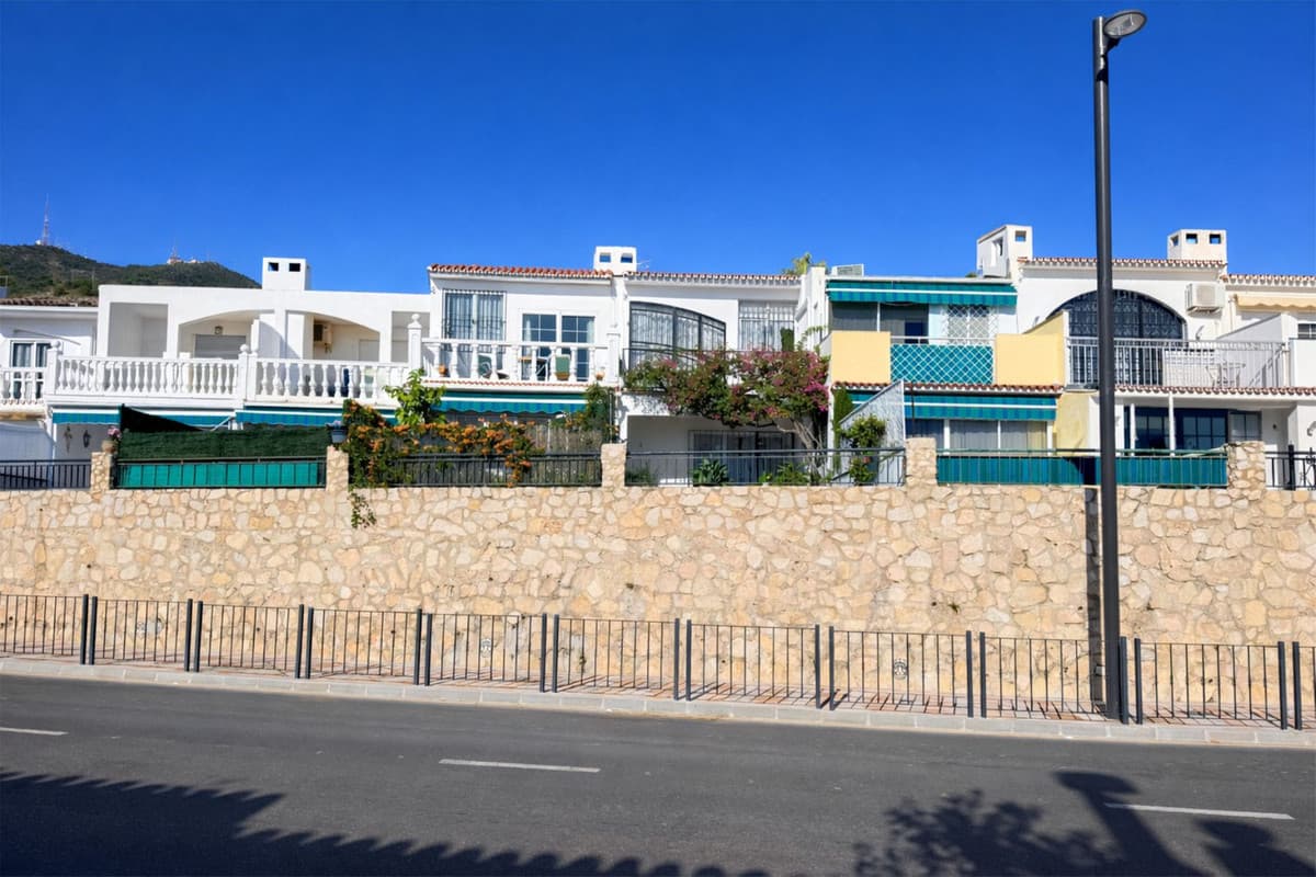 Townhouse in Benalmadena Pueblo — photo 1 of 10