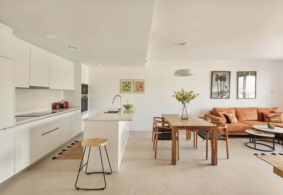 Middle Floor Apartment in Estepona — photo 1 of 10