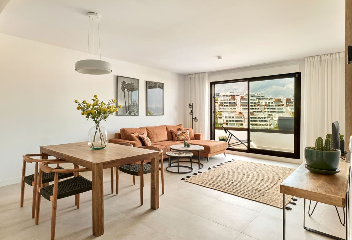 Middle Floor Apartment in Estepona — photo 3 of 10