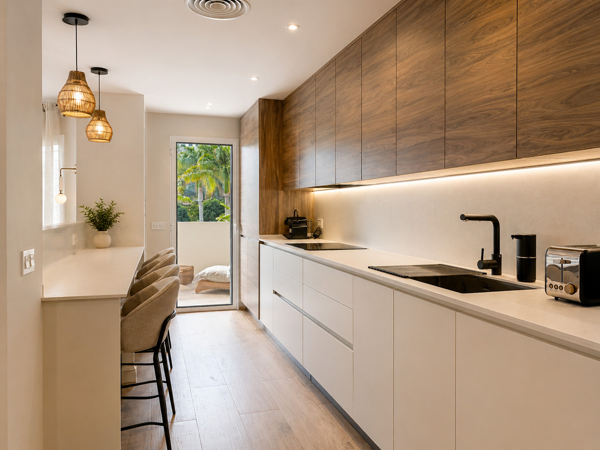 Ground Floor Apartment in Estepona — photo 3 of 10